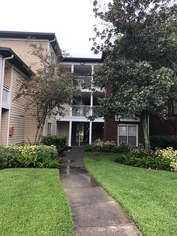 10110 WINSFORD OAK BOULEVARD UNIT 613 TAMPA, FL 33624