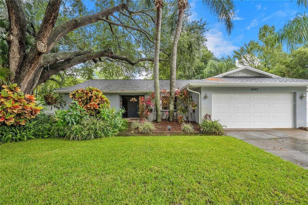 2692 BELLHURST DRIVE DUNEDIN, FL 34698