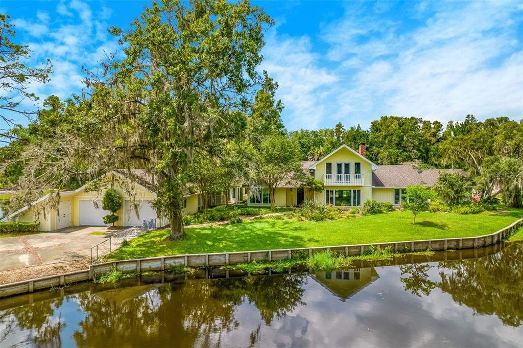 5321 FOXHUNT DRIVE WESLEY CHAPEL, FL 33543