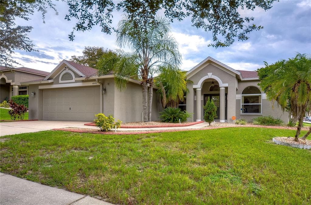 4501 COMPASS OAKS DRIVE VALRICO, FL 33596