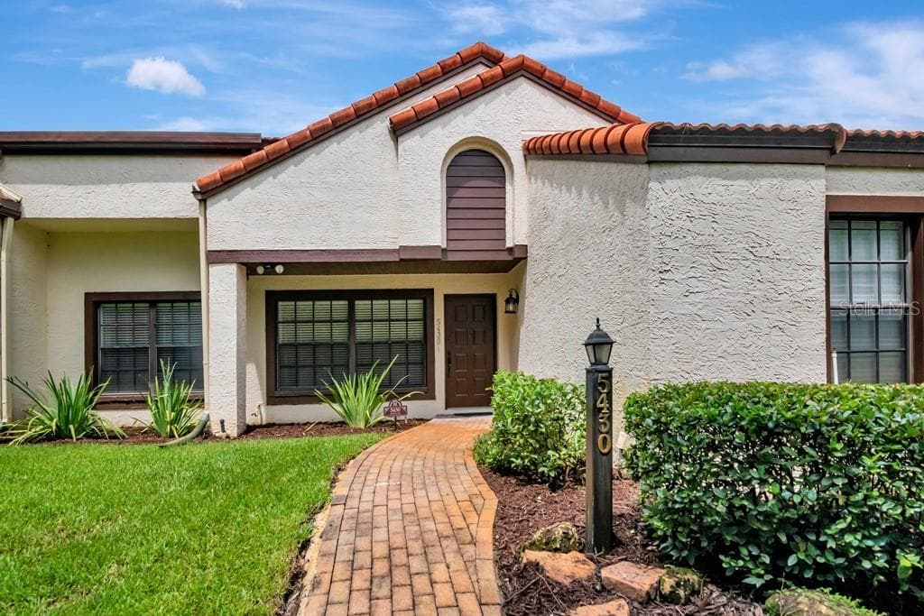 5430 VILLA DESTE COURT WESLEY CHAPEL, FL 33543