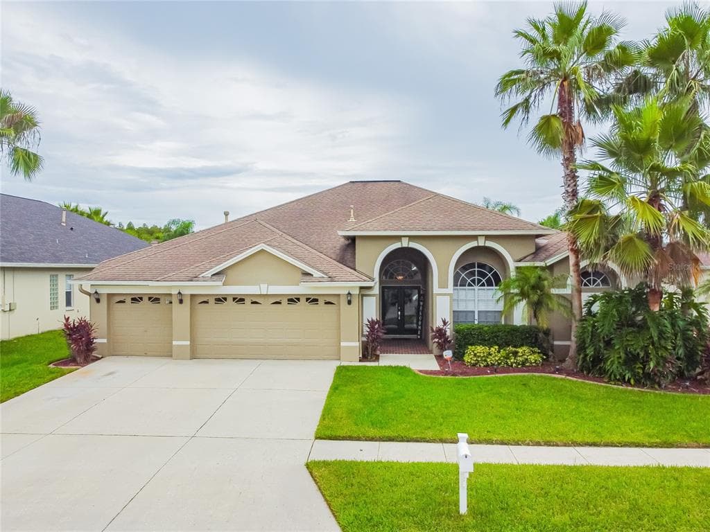 10106 LONDONSHIRE LANE TAMPA, FL 33647