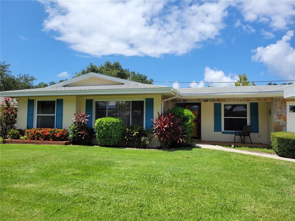 2186 OAK GROVE DRIVE CLEARWATER, FL 33764