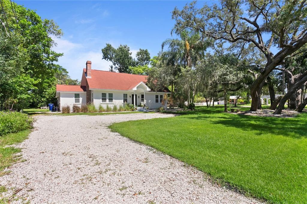 440 GEORGIA AVENUE CRYSTAL BEACH, FL 34681