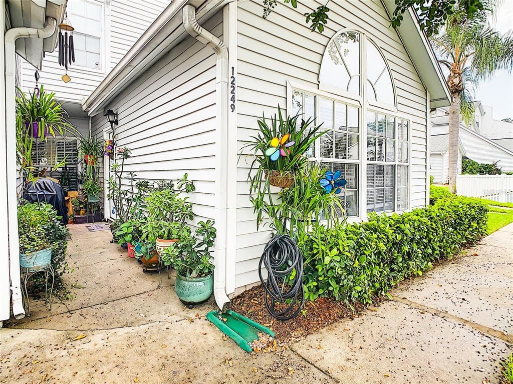 12249 ARMENIA GABLES CIRCLE UNIT 12249 TAMPA, FL 33612