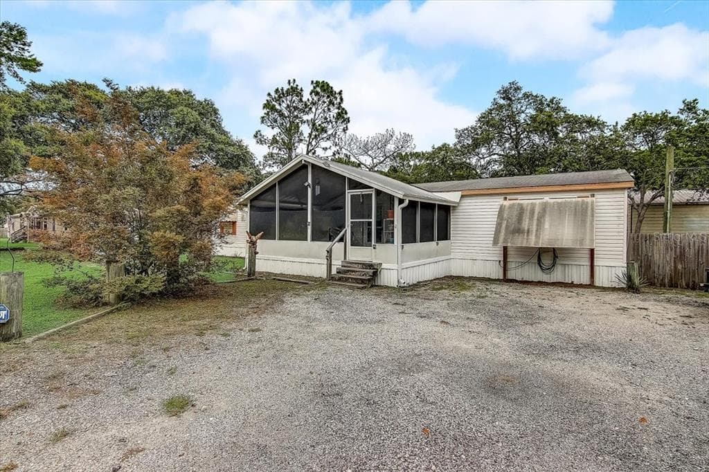 17936 ORWELL ROAD HUDSON, FL 34667