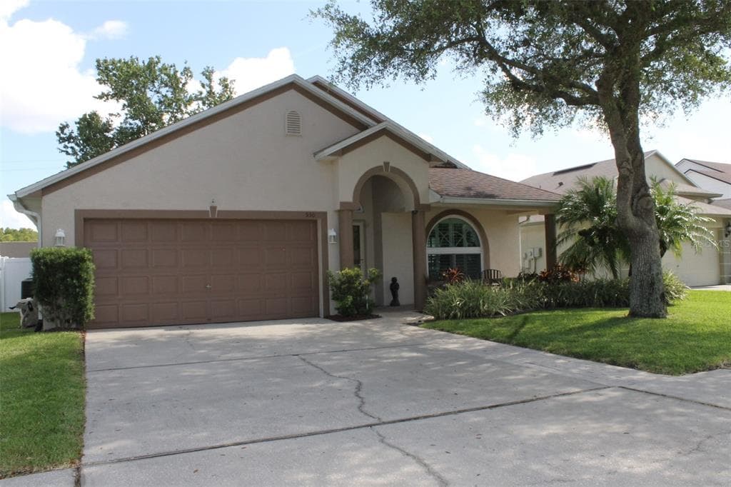 550 LAKE CYPRESS CIRCLE OLDSMAR, FL 34677