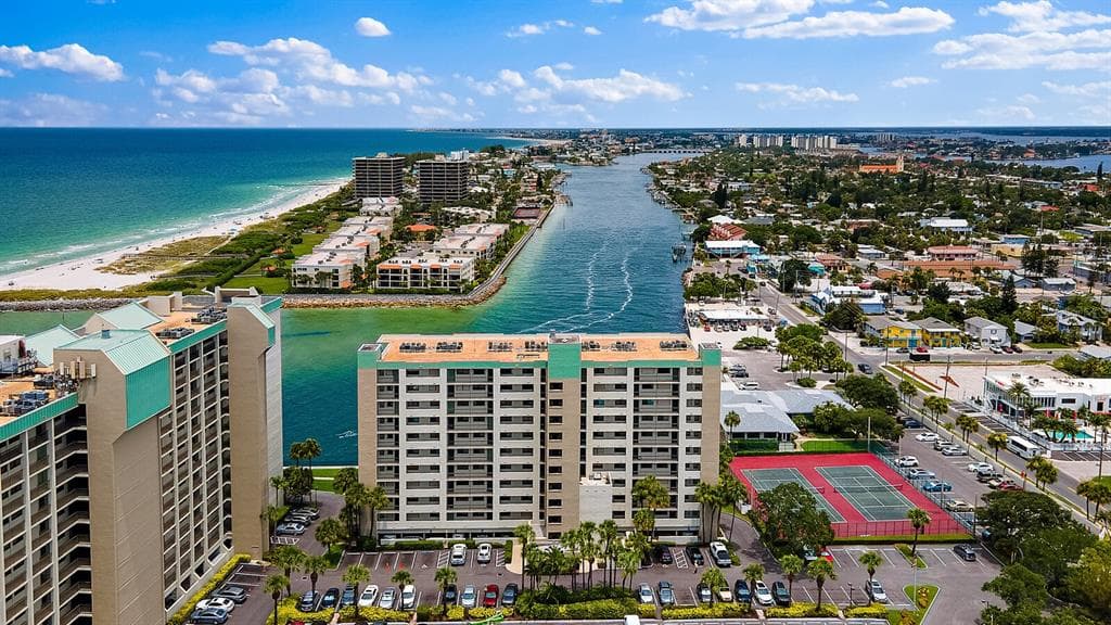 7150 SUNSET WAY UNIT 605 ST PETE BEACH, FL 33706