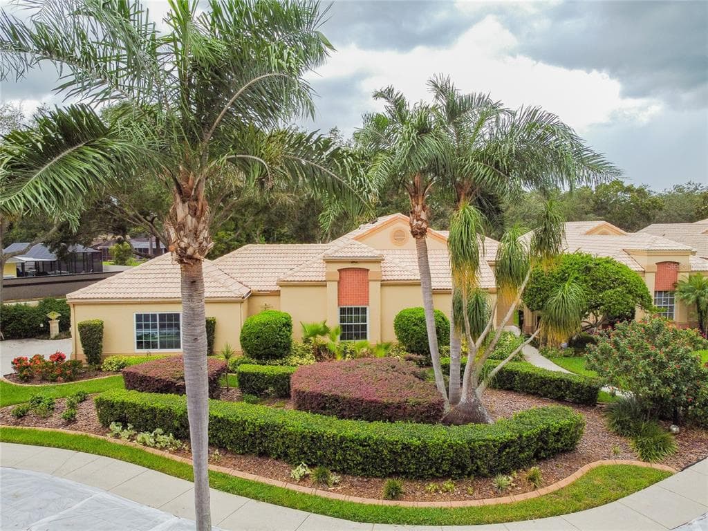 9329 FAIRWAY LAKES COURT TAMPA, FL 33647