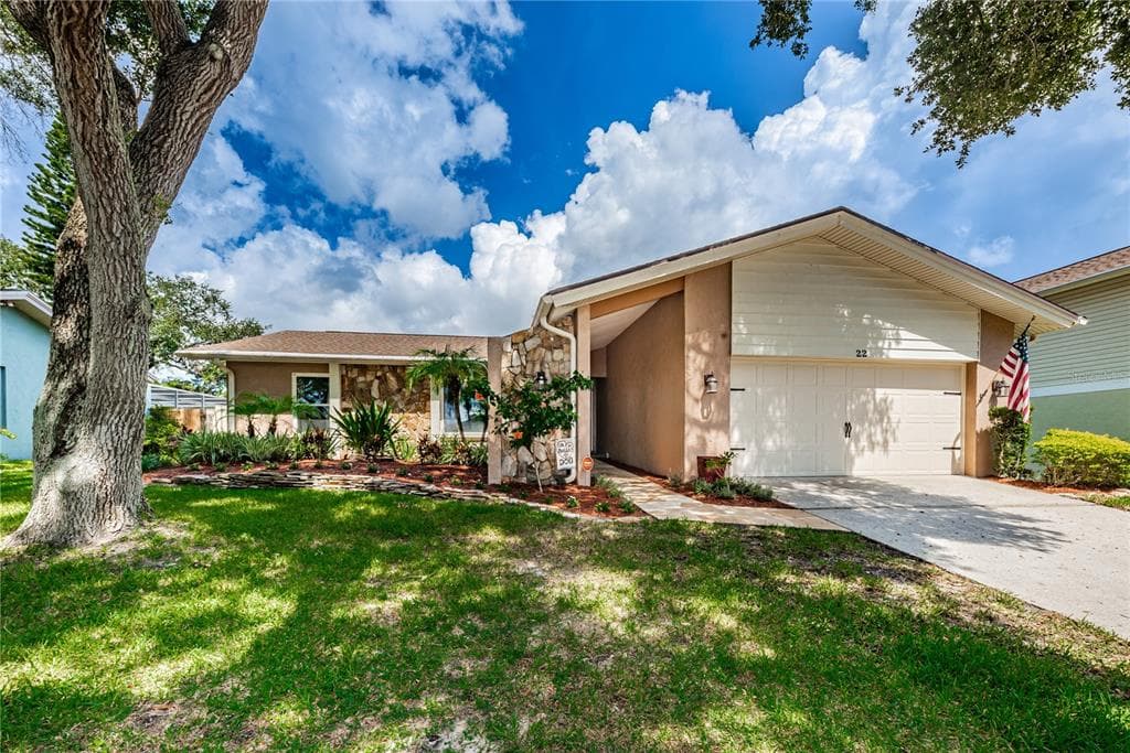 22 TURNSTONE DRIVE SAFETY HARBOR, FL 34695