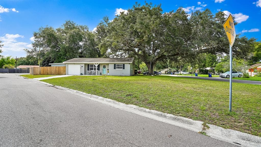 648 N MURPHY AVENUE ST PETERSBURG, FL 33703