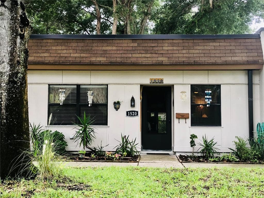 1520 FLINT DRIVE W UNIT 9-E CLEARWATER, FL 33759