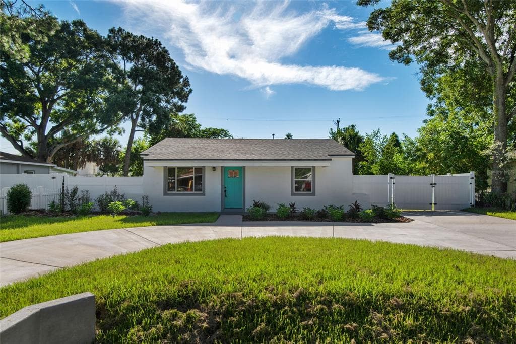 3906 S CHURCH AVENUE TAMPA, FL 33611