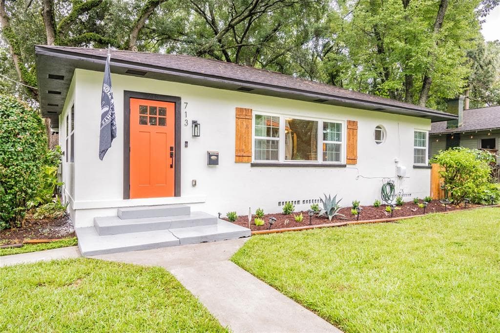 713 E HOLLYWOOD STREET TAMPA, FL 33604