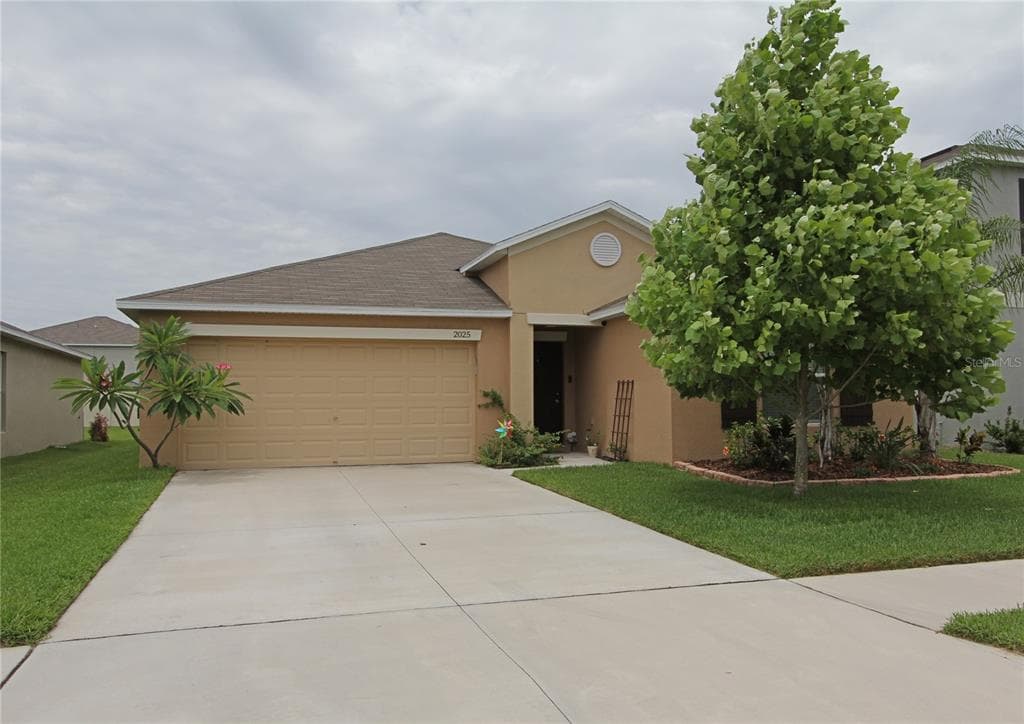 2025 BROAD WINGED HAWK DRIVE