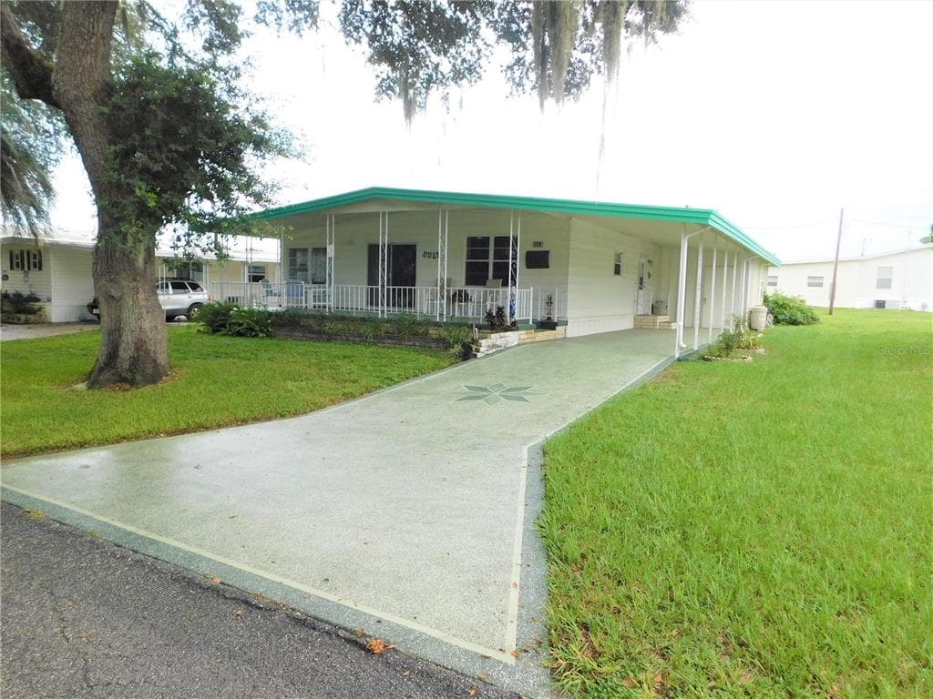 37218 LAKEWOOD DRIVE ZEPHYRHILLS, FL 33542