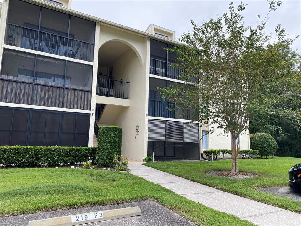 3166 LAKE PINE WAY S UNIT H1 TARPON SPRINGS, FL 34688