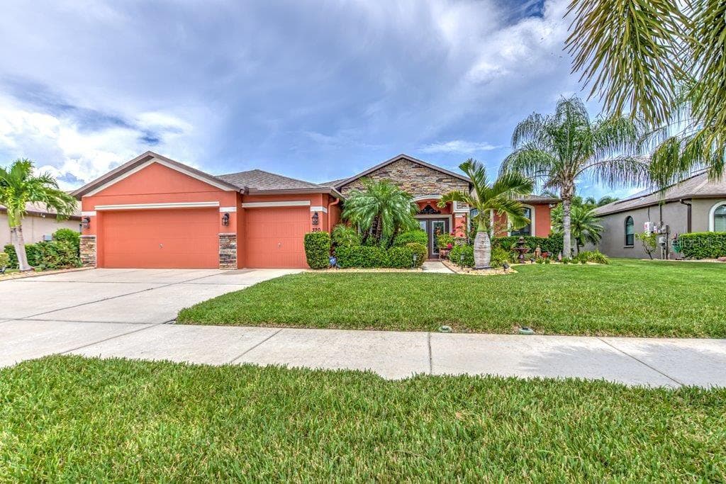 320 HOPE BAY LOOP APOLLO BEACH, FL 33572