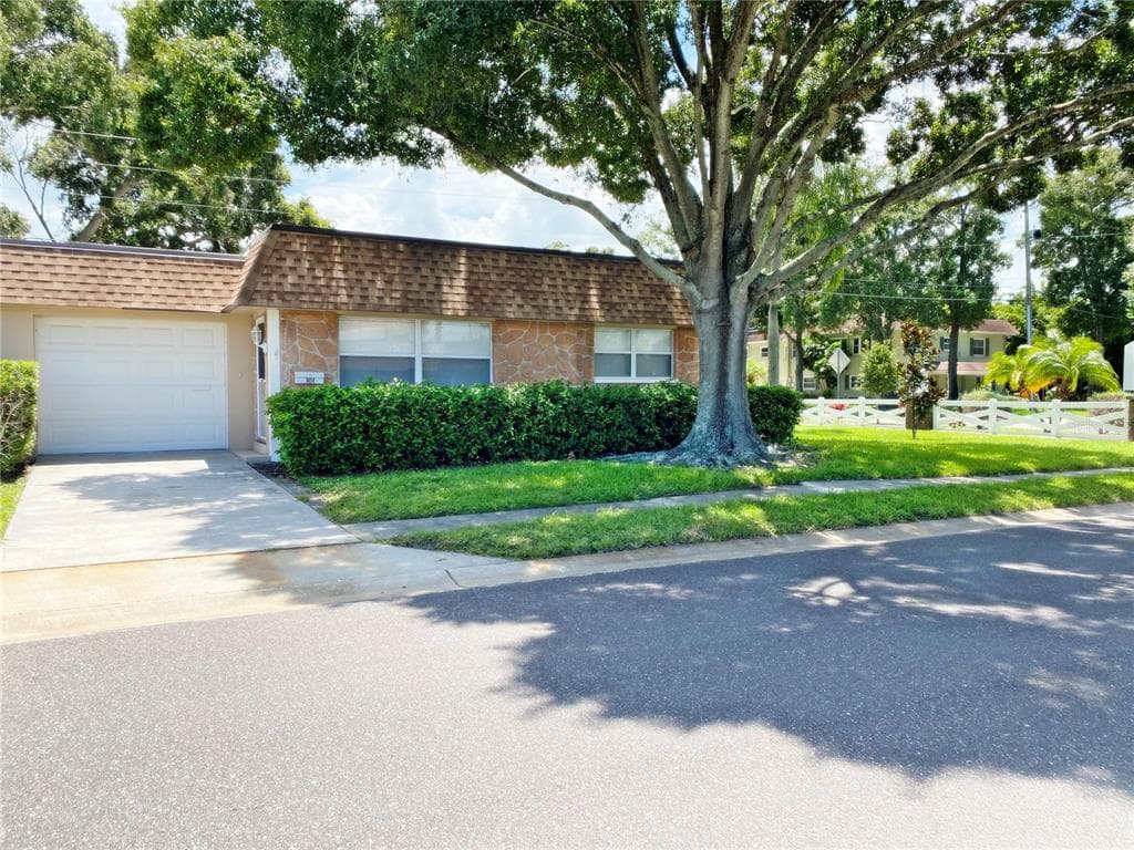 101 MINDY DRIVE LARGO, FL 33771