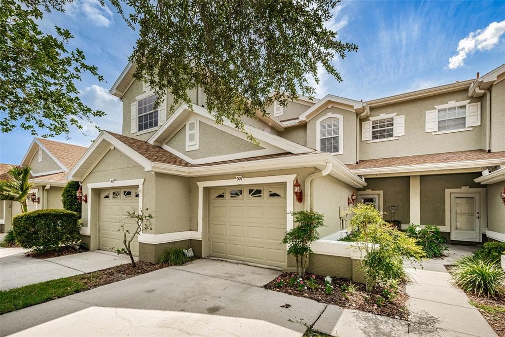 507 SPRING LAKE CIRCLE TARPON SPRINGS, FL 34688