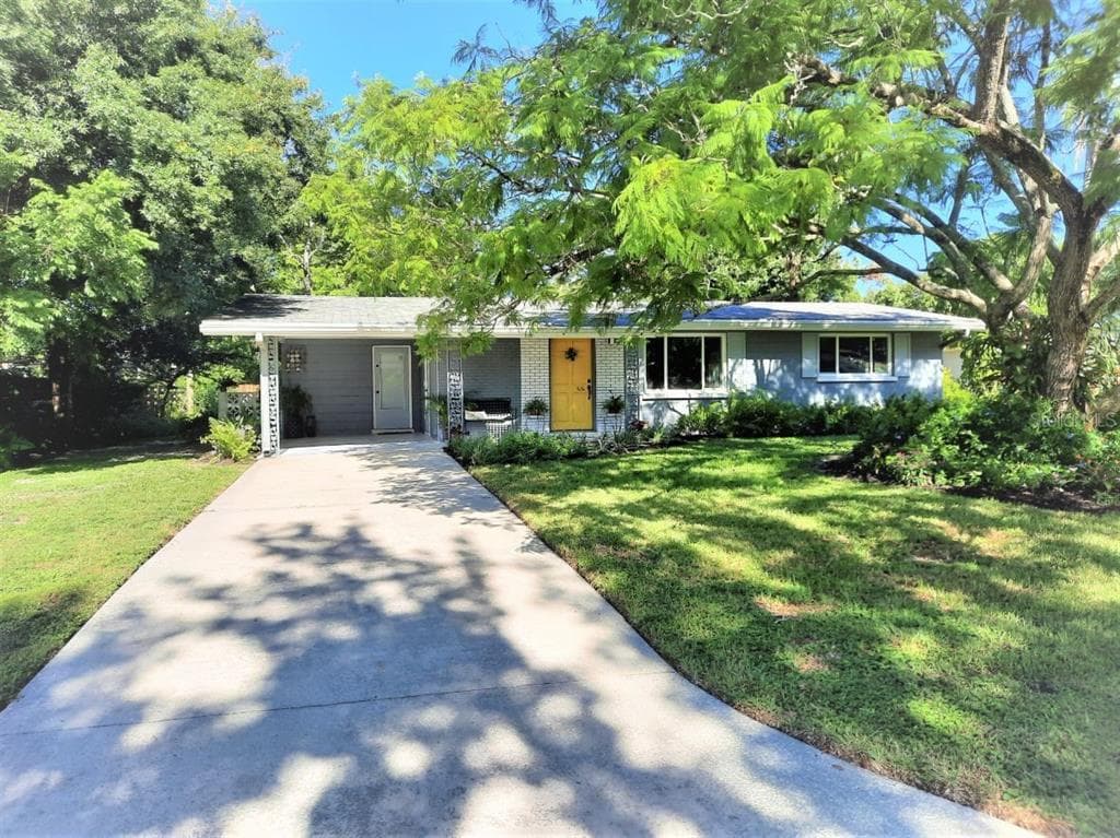2722 BOTANY AVENUE SARASOTA, FL 34239