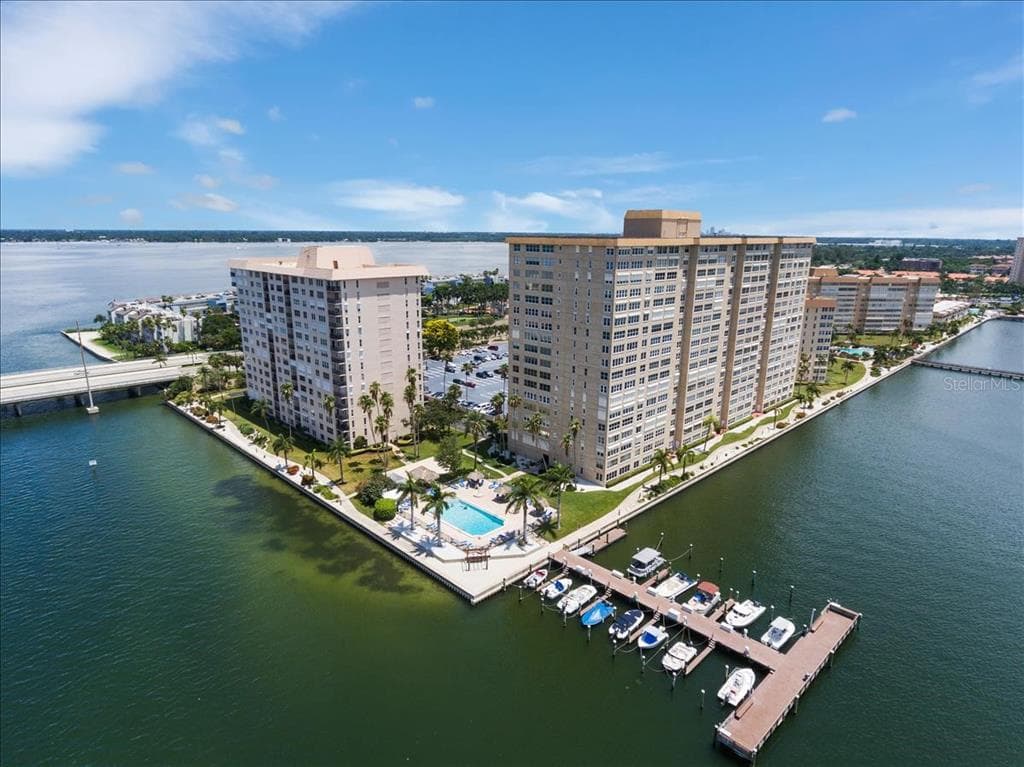 5200 BRITTANY DRIVE S UNIT 710 ST PETERSBURG, FL 33715