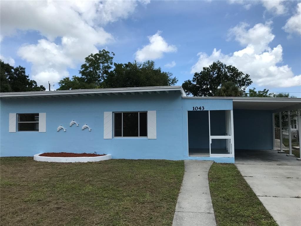 1043 58TH AVENUE N ST PETERSBURG, FL 33703