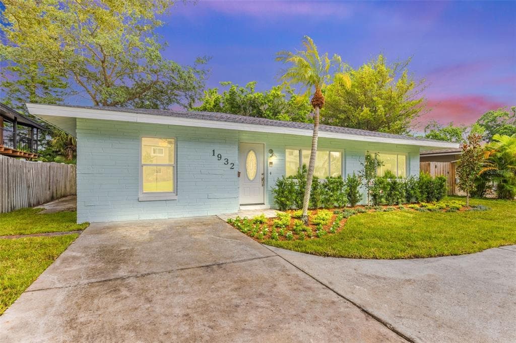 1932 NEW HAMPSHIRE AVENUE NE ST PETERSBURG, FL 33703