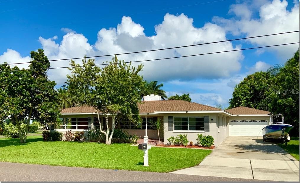 100 159TH AVENUE REDINGTON BEACH, FL 33708