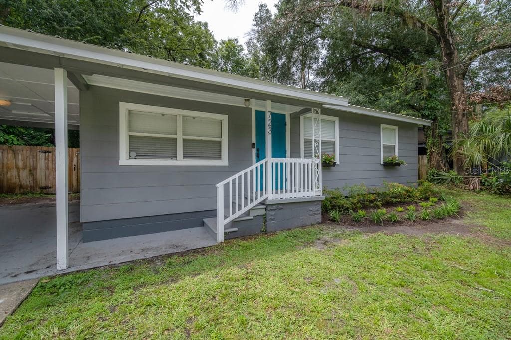 723 E HANLON STREET TAMPA, FL 33604