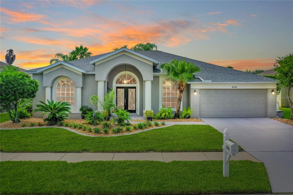 5230 STRIKE THE GOLD LANE WESLEY CHAPEL, FL 33544