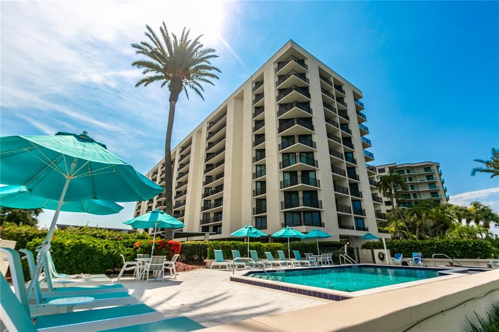 690 ISLAND WAY UNIT 504 CLEARWATER, FL 33767