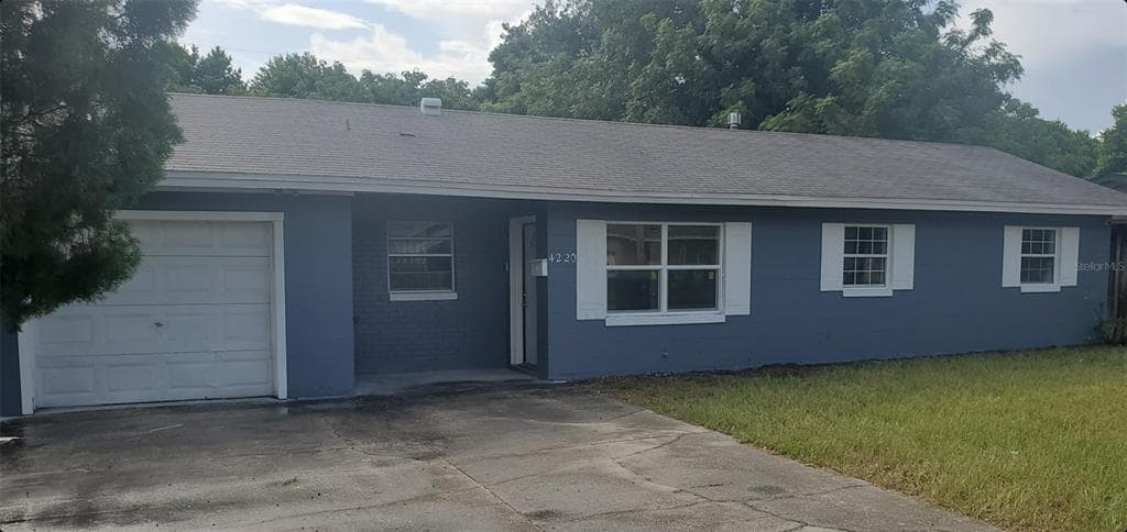 4220 ROBBINS AVENUE ORLANDO, FL 32808