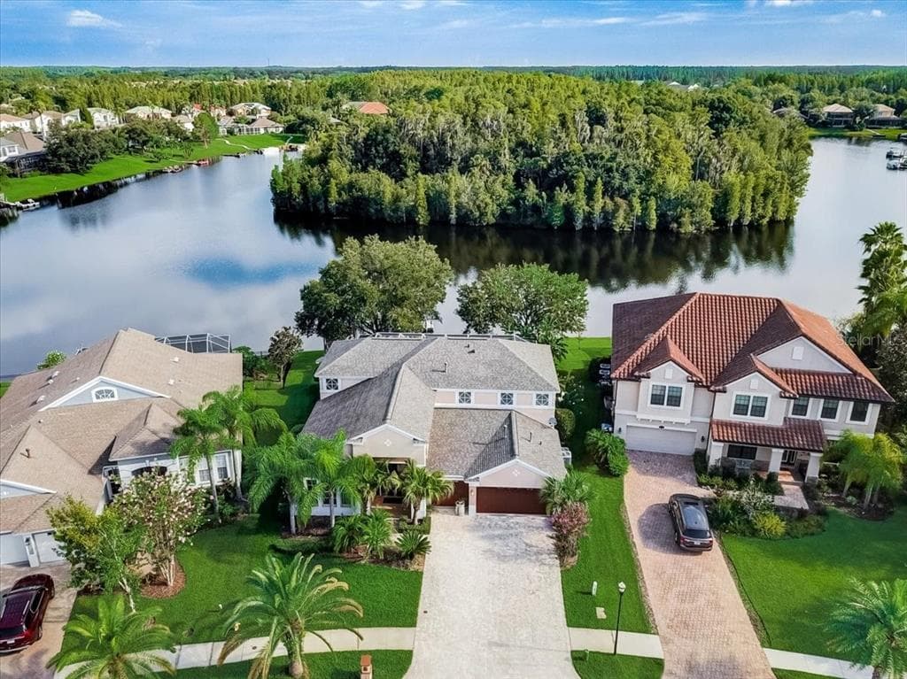 17933 BAHAMA ISLE CIRCLE TAMPA, FL 33647