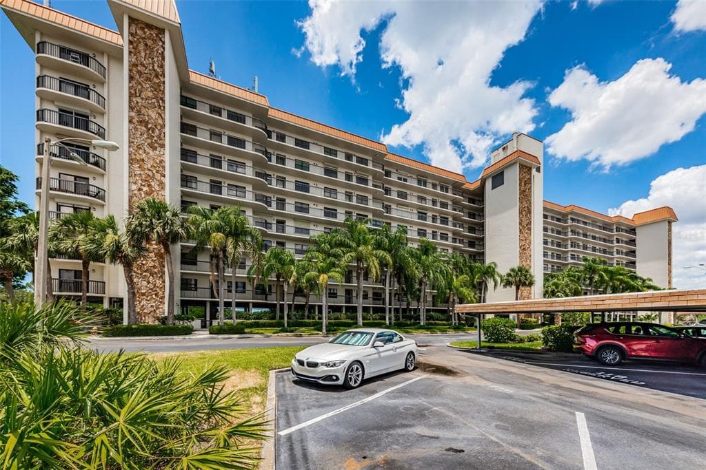 5400 PARK STREET N UNIT 214 ST PETERSBURG, FL 33709