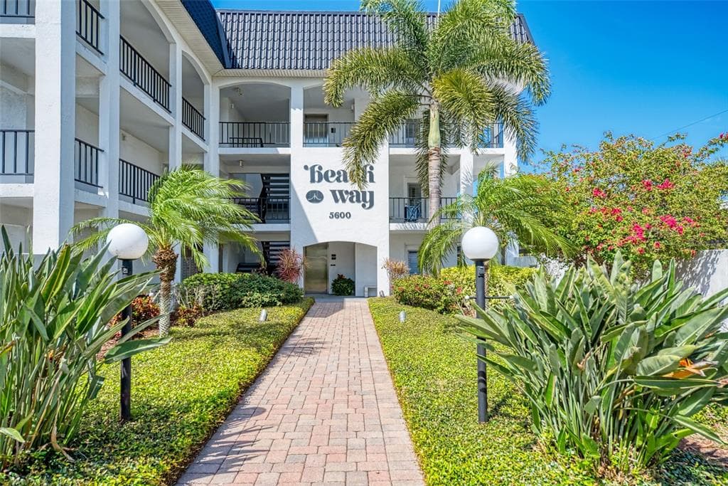 5600 BEACH WAY DRIVE UNIT 115 SARASOTA, FL 34242