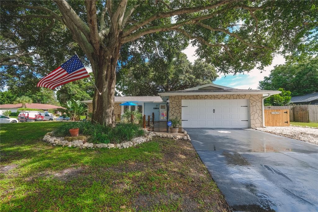 4203 21ST AVENUE W BRADENTON, FL 34205