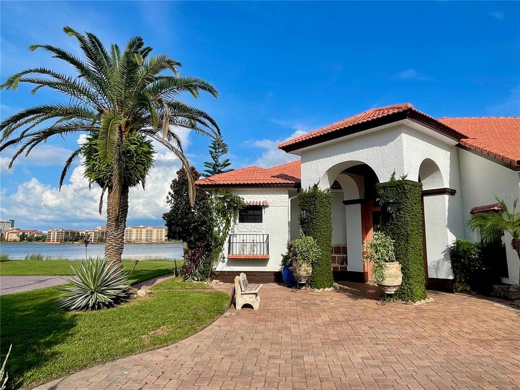 10414 POINTVIEW COURT ORLANDO, FL 32836