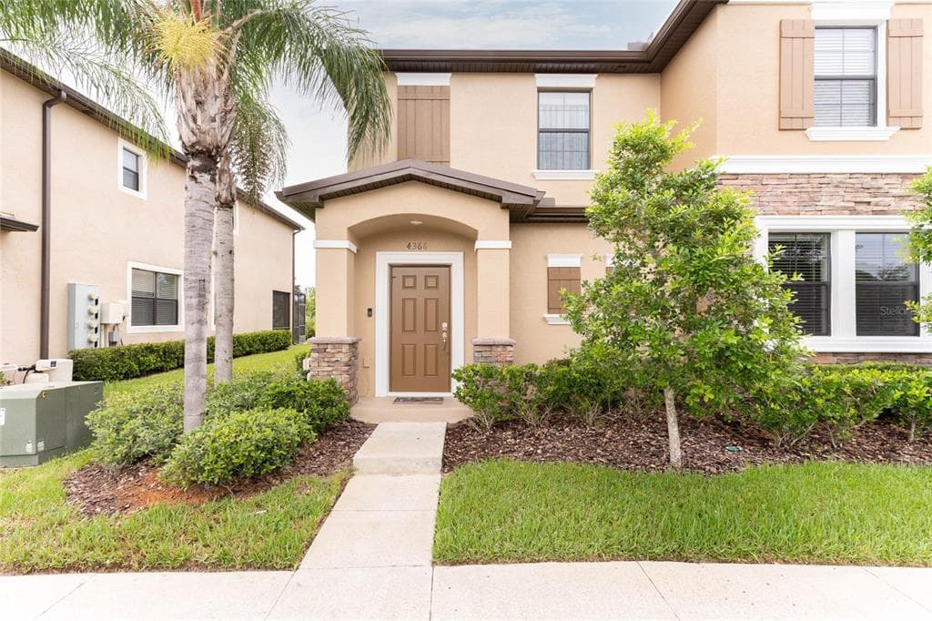 4366 FENNWOOD COURT WESLEY CHAPEL, FL 33543