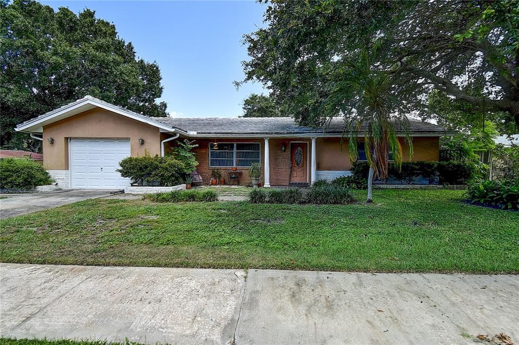 2631 OAKBROOK DRIVE LARGO, FL 33770