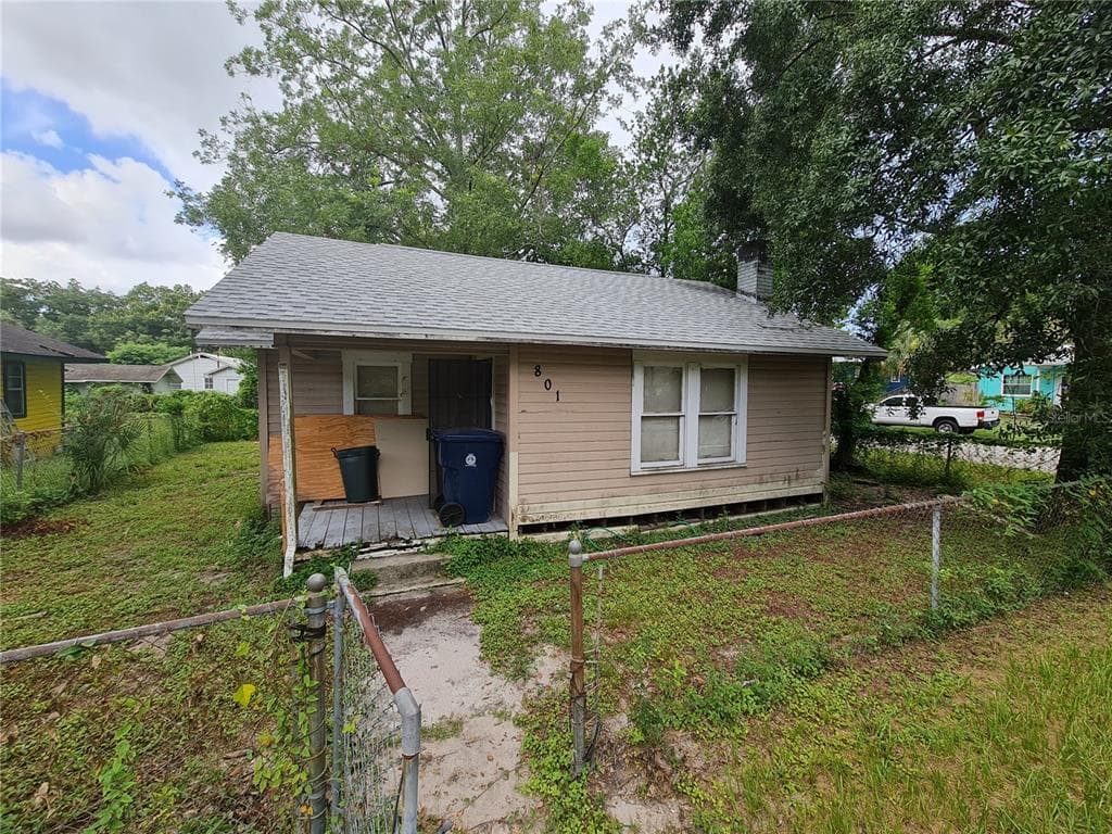 801 E SEWARD STREET TAMPA, FL 33604