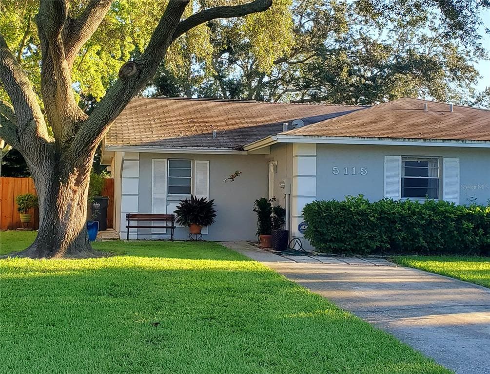 5115 LAWNTON COURT TAMPA, FL 33624