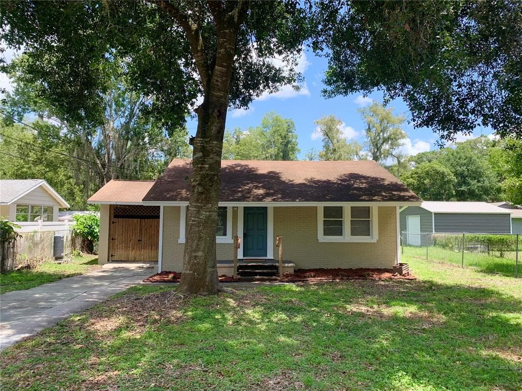 19019 2ND STREET NE LUTZ, FL 33549