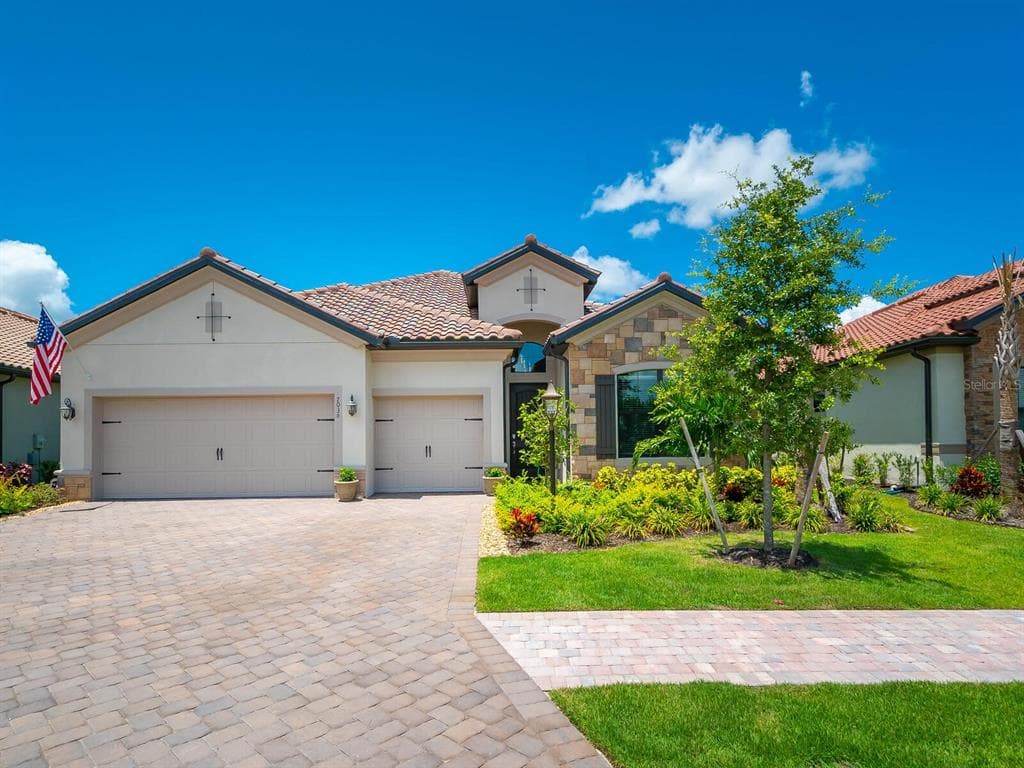 7036 HIGHGATE LANE BRADENTON, FL 34202