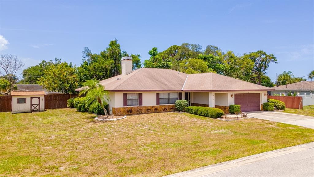 912 67TH AVENUE TERRACE W BRADENTON, FL 34207