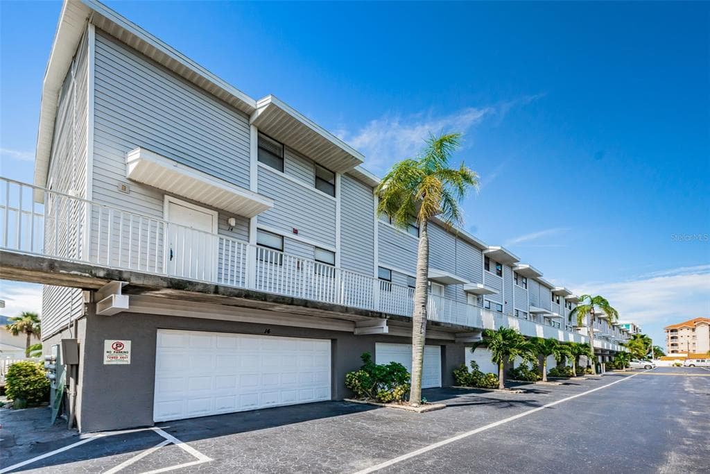 19823 GULF BOULEVARD UNIT 14 INDIAN SHORES, FL 33785