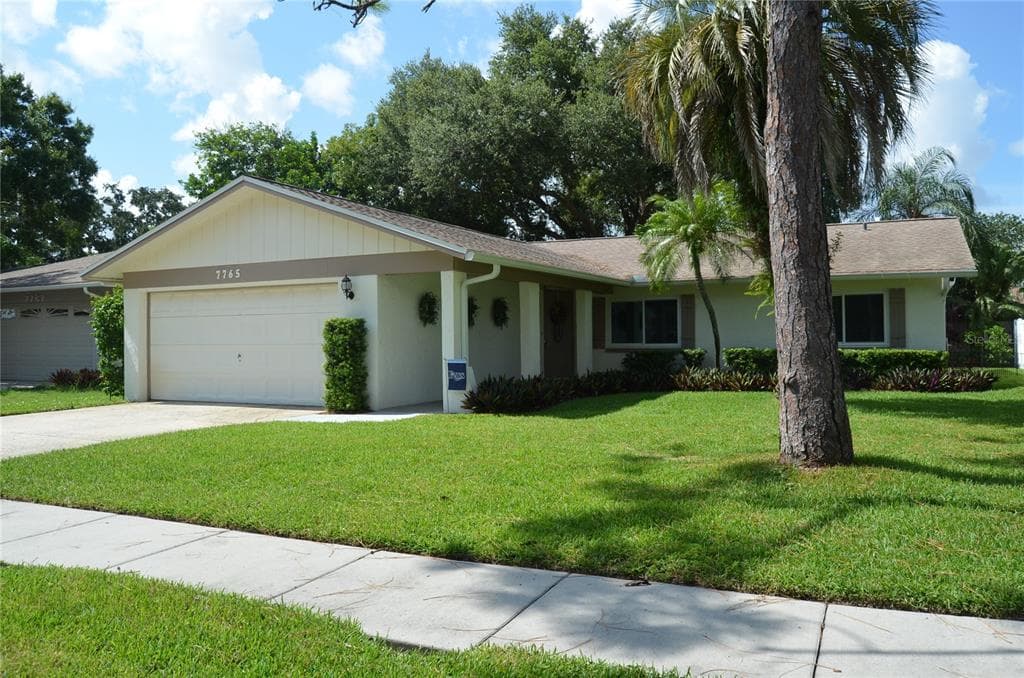 7765 ASHFORD COURT N ST PETERSBURG, FL 33709