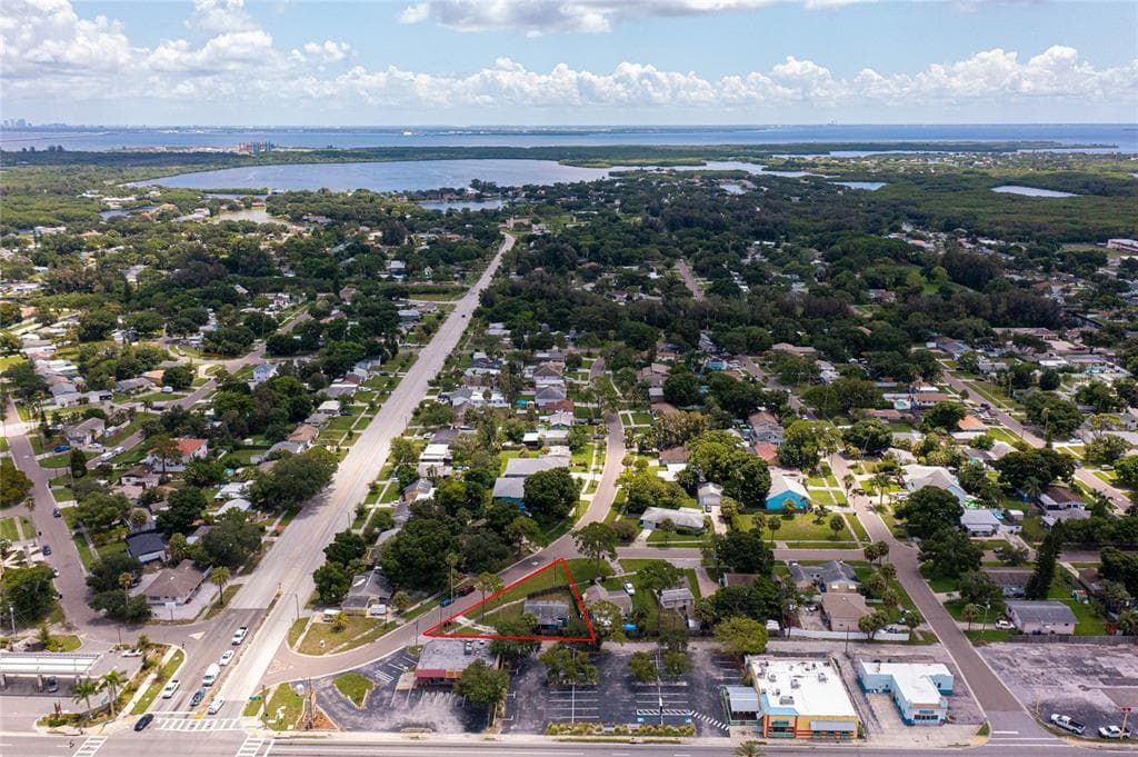300 82ND AVENUE N ST PETERSBURG, FL 33702