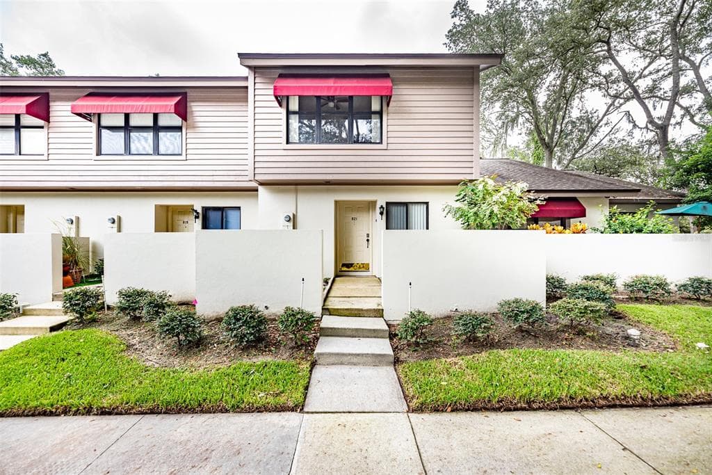 821 OAK PARK PL BRANDON, FL 33511