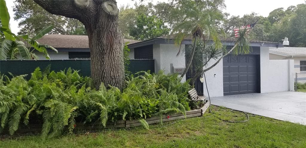 5024 11TH AVENUE N ST PETERSBURG, FL 33710